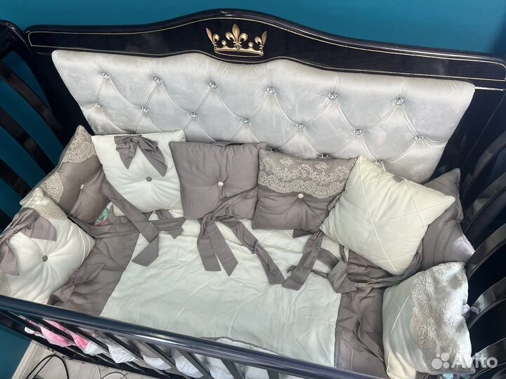 Бортики в детскую кроватку с одеялом