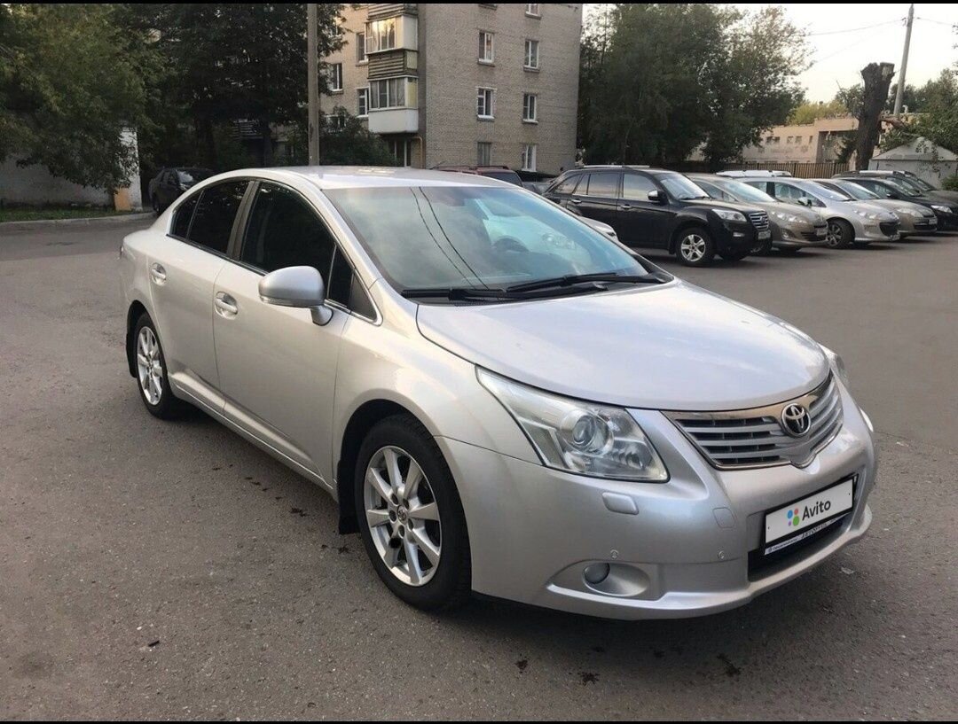 Toyota Avensis: фото владельца