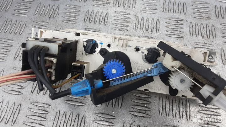 Блок управления климатической установкой Ford Tour