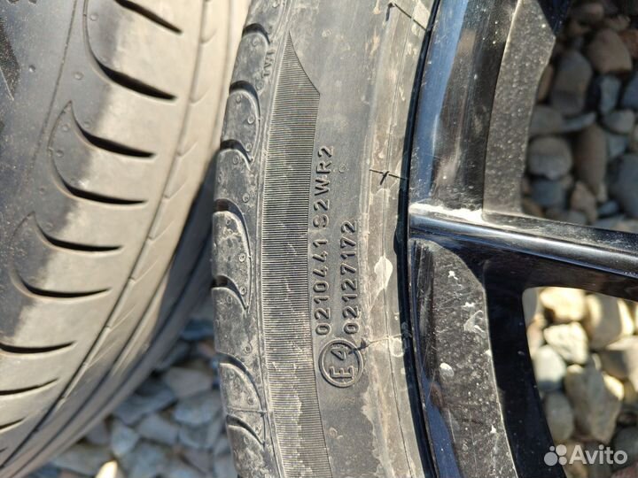 R18 Pirelli P Zero 225/40, PCD 5x114.3 DIA 73.1