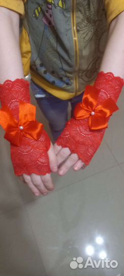 Ярко- красные ажурные минетки для девочки
