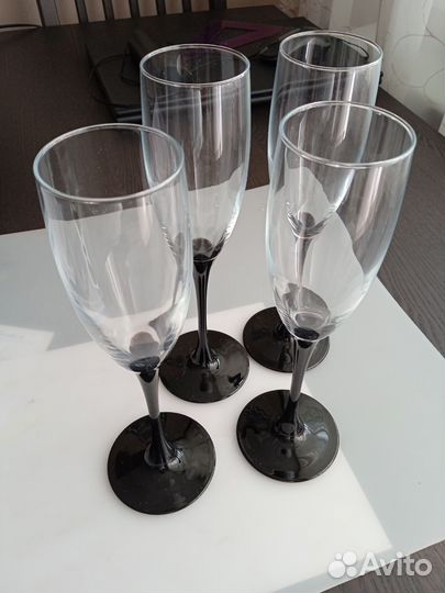 Бокалы из цветного стекла