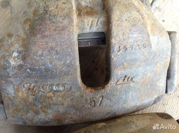 Суппорта передние Фольксваген Пассат б5 б5+ Ауди р