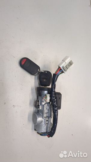 Замок зажигания Nissan Navara, 2002