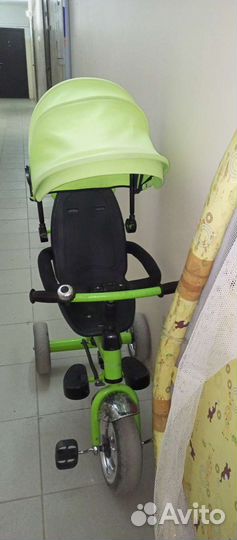 Трехколесный велосипед с родительской ручкой