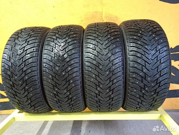 Nokian Tyres Hakkapeliitta 8 215/50 R17