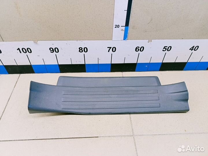 Накладка порога (внутренняя) Land Cruiser (150) -P