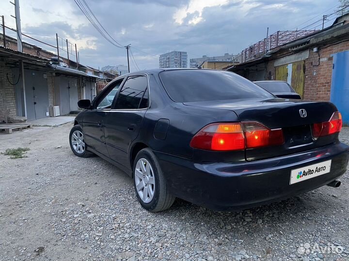 Honda Accord 2.3 AT, 1998, 214 000 км