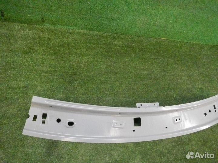 Усилитель крыши Volkswagen Polo