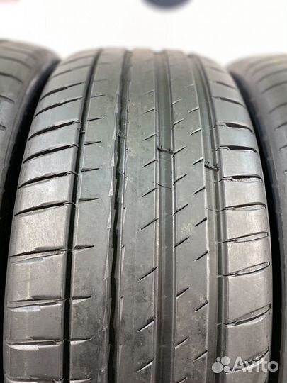 Michelin Pilot Sport 4 225/45 R19 97W