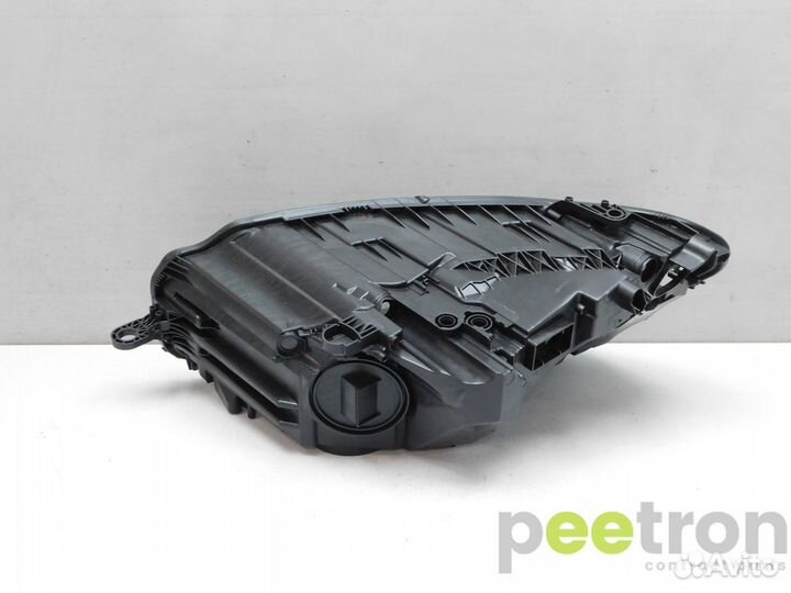 Б/У Б/У Корпус фары правой новая LED. Digital