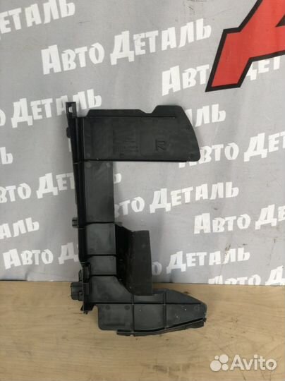 Диффузор радиатора Nissan Serena C25 628221GK0A