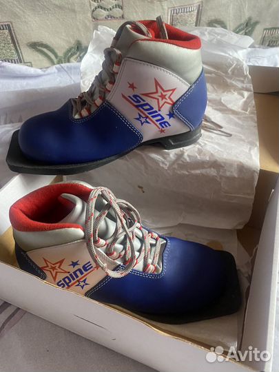 Лыжные ботинки классические детские