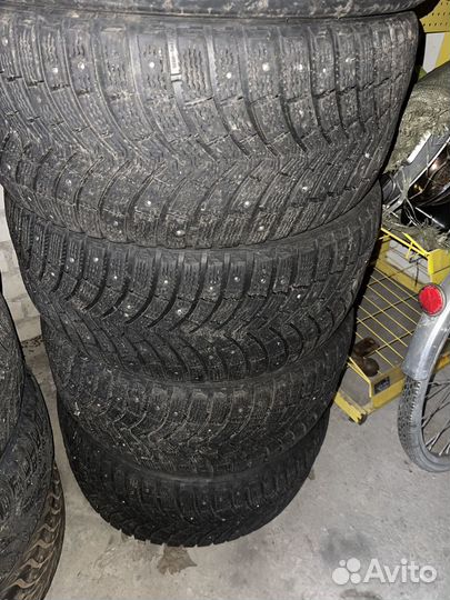 Nokian Tyres Hakkapeliitta 8 245/40 R18 29H