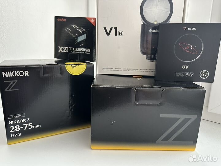 Вспышка godox v1