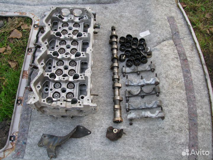 Nissan Almera Tino 2.2 TDI головка блока цилиндров