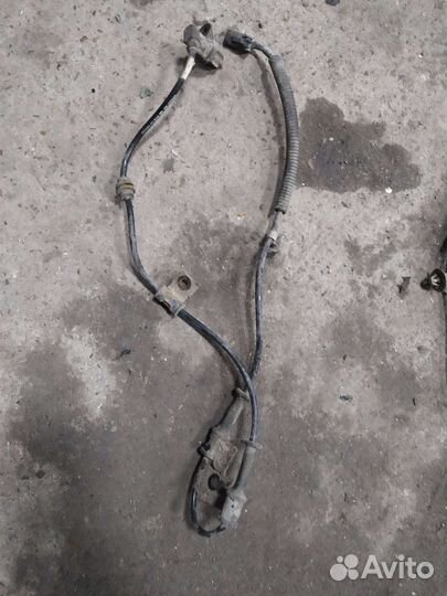 Датчик abs передний L R hyundai solaris 1