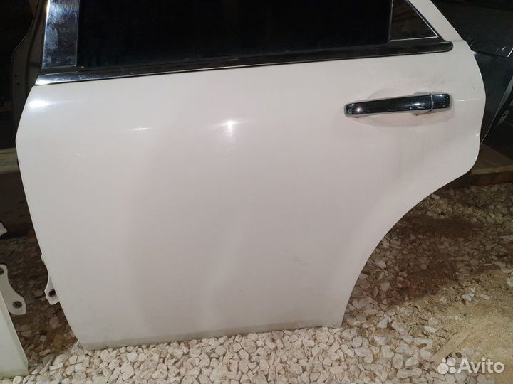 Дверь задняя Chrysler 300C Крайслер