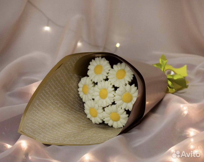 Сладкие букеты из шоколада и клубники