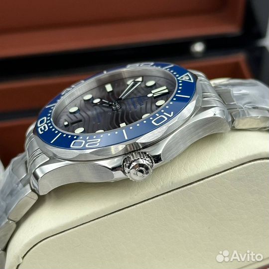 Часы Omega Seamaster Diver 300m Rhodium Dial