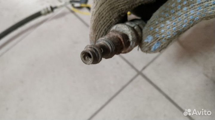 Трубка гур Renault Logan 2005-2014