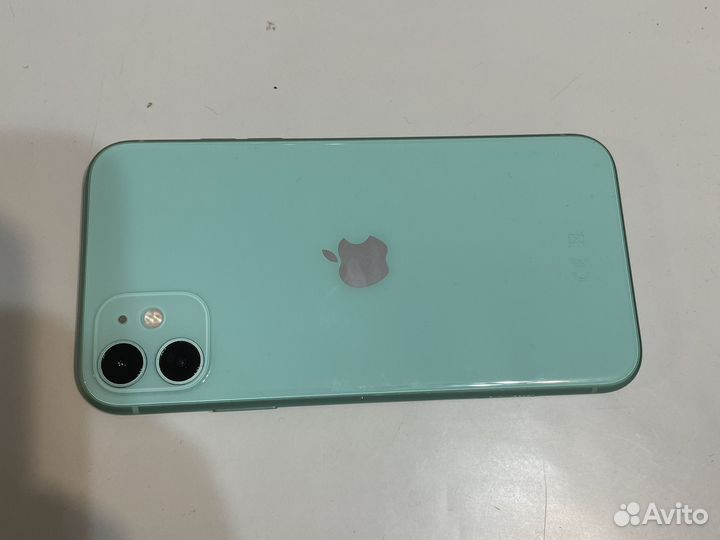 iPhone 11, 64 ГБ
