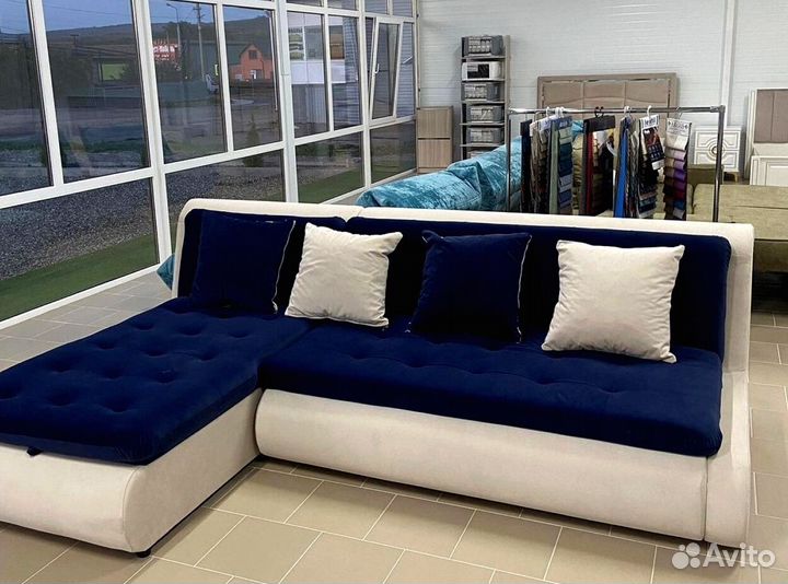 Угловой диван в гостиную