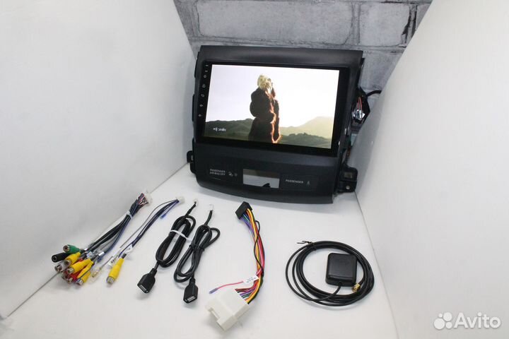 Магнитола Mitsubishi Outlander XL