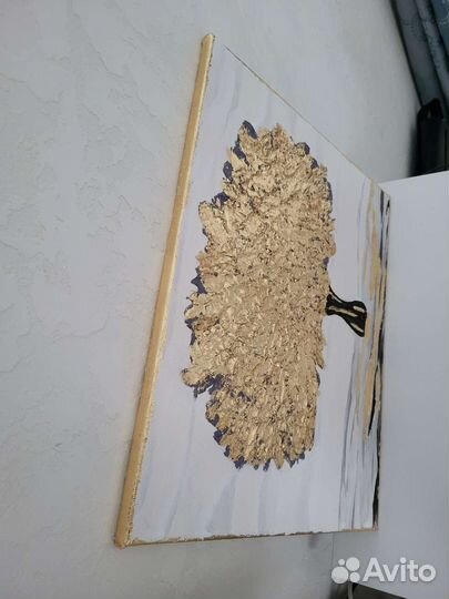 Картина с золотой поталью