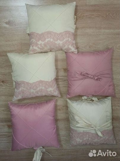 Продаю бортики в кроватку в наличии 12 подушек