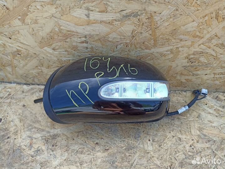 Зеркало левое Mercedes W164