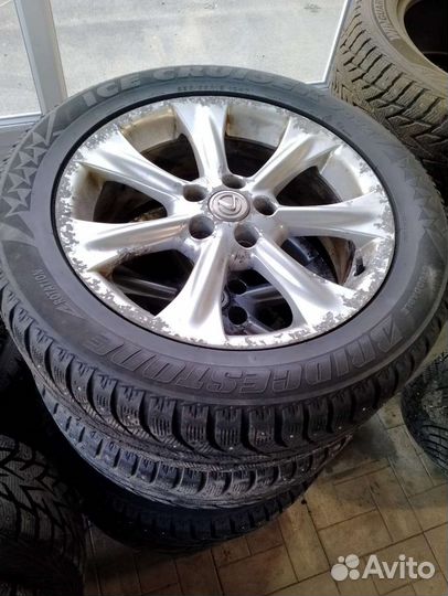 Bridgestone Ice Cruiser 7000 235/55 R18