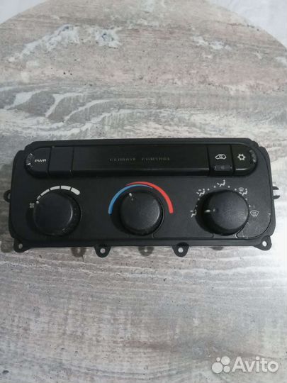 Блок управления печкой Додж Караван