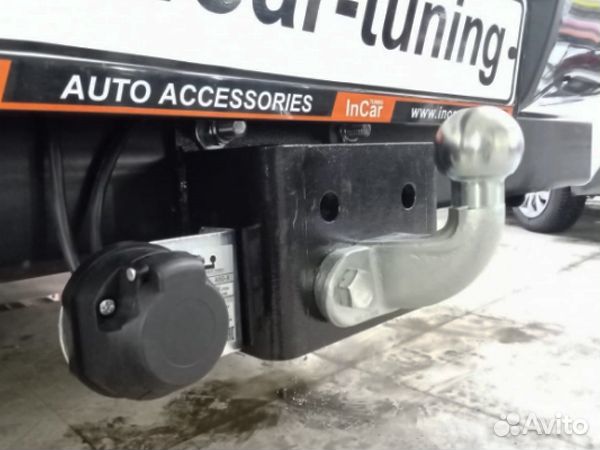 Фаркоп Toyota Hilux 2004-2015