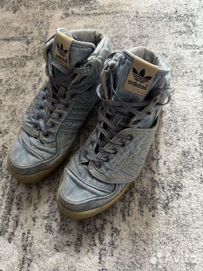 Adidas jeremy scott wings 1.0