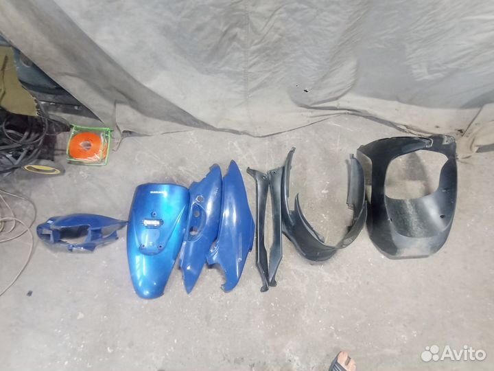 Рамка фары Suzuki lets 2 new