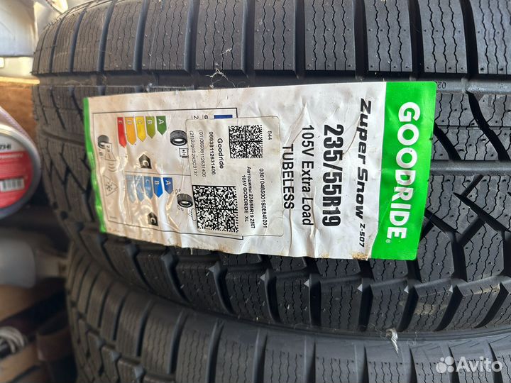 Goodride Zuper Snow Z-507 235/55 R19