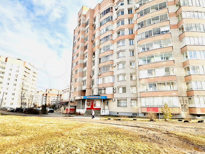 Стрит ритейл в центре Дзержинского района