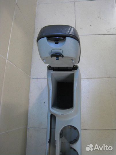 Консоль центральная с подлокотником KIA Cerato (L