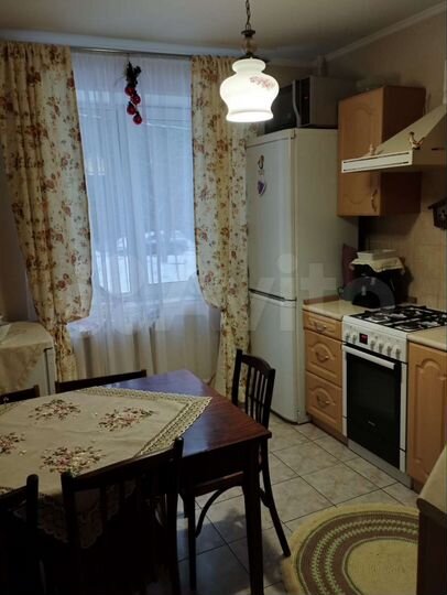 3-к. квартира, 70 м², 1/9 эт.