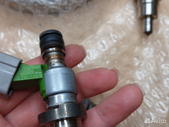 Форсунка тойота toyota авенсис 1az-fse 2azfse