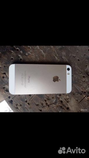 Телефон iPhone 5s