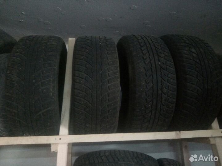 Kumho Ecsta HS52 265/60 R18