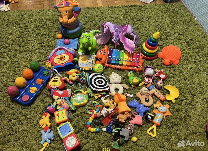 Огромный пакет игрушек