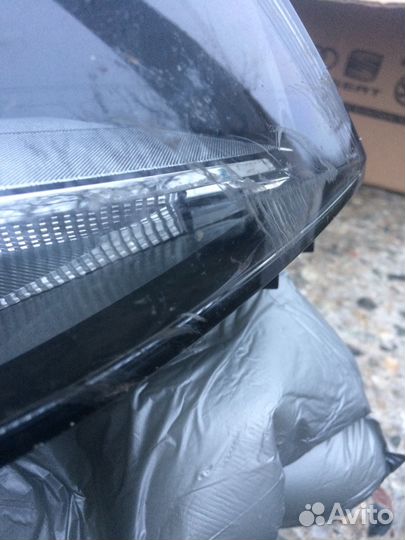 Фара и решетка фольцваген Jetta