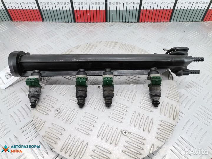 Форсунка Audi A3 8L 1998 037906031AA