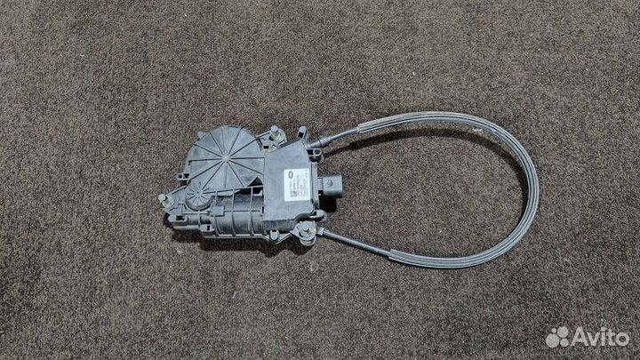 Сервопривод доводчика двери передний Land Rover