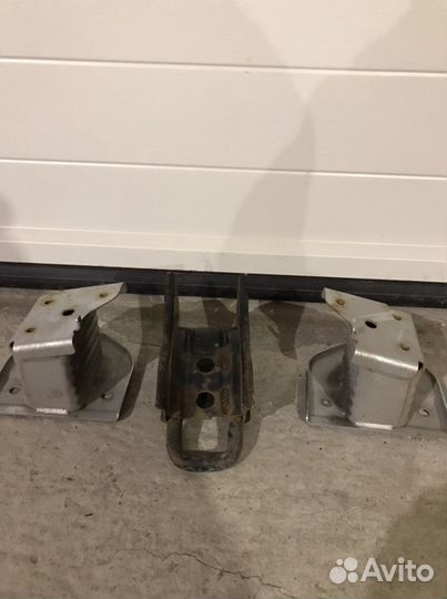 Кронштейн усилителя заднего бампера Mitsubishi Out