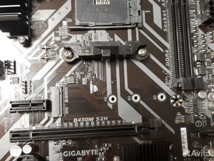 Материнская плата