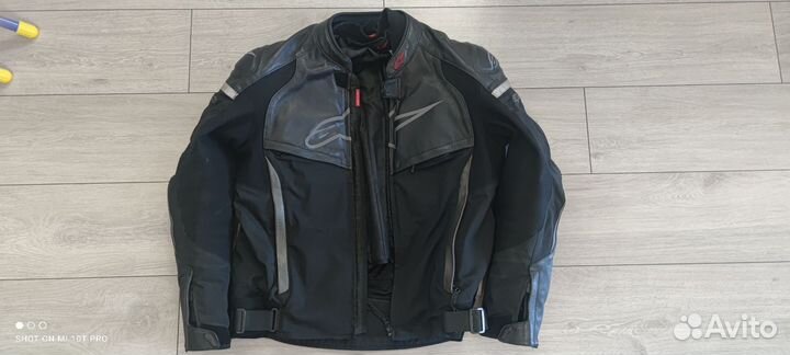 Мотокуртка
